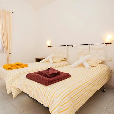 Casa Prieto - 3 Bedroom - Heated Pool And Wifi - Great For Families Villa Puerto del Carmen (Lanzarote)