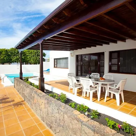 Villa Casa Prieto - 3 Bedroom - Heated Pool And Wifi - Great For Families Puerto del Carmen (Lanzarote)